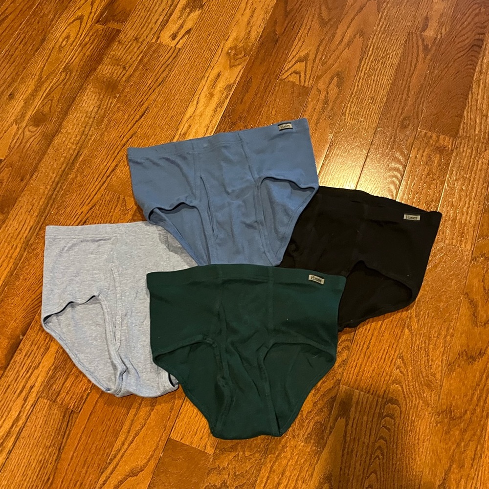 NWOT Men’s Hanes Comfort Soft Mid Rise Briefs, Bundle of 4, Large - Picture 3 of 12